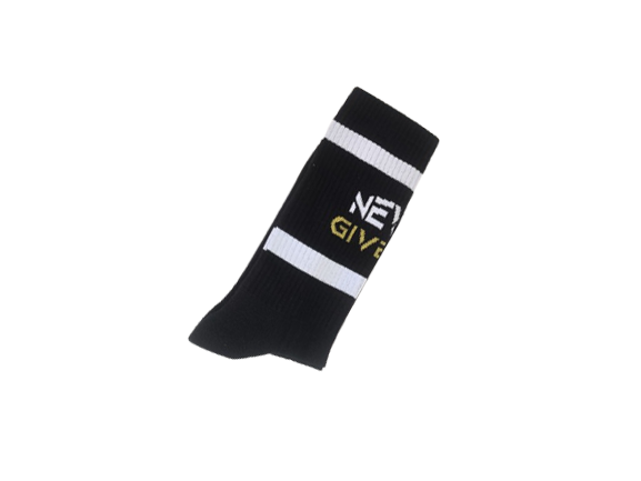SOCKS NEVER GIVE UP BLACK