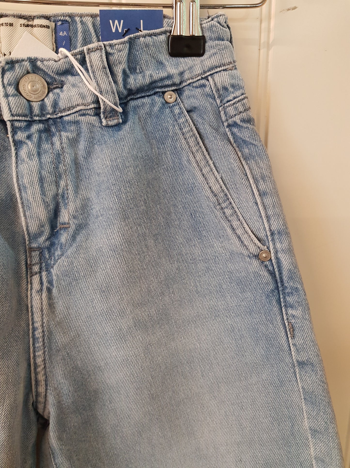 NOOS - Veron Boys - Bermuda - Arlais Wash